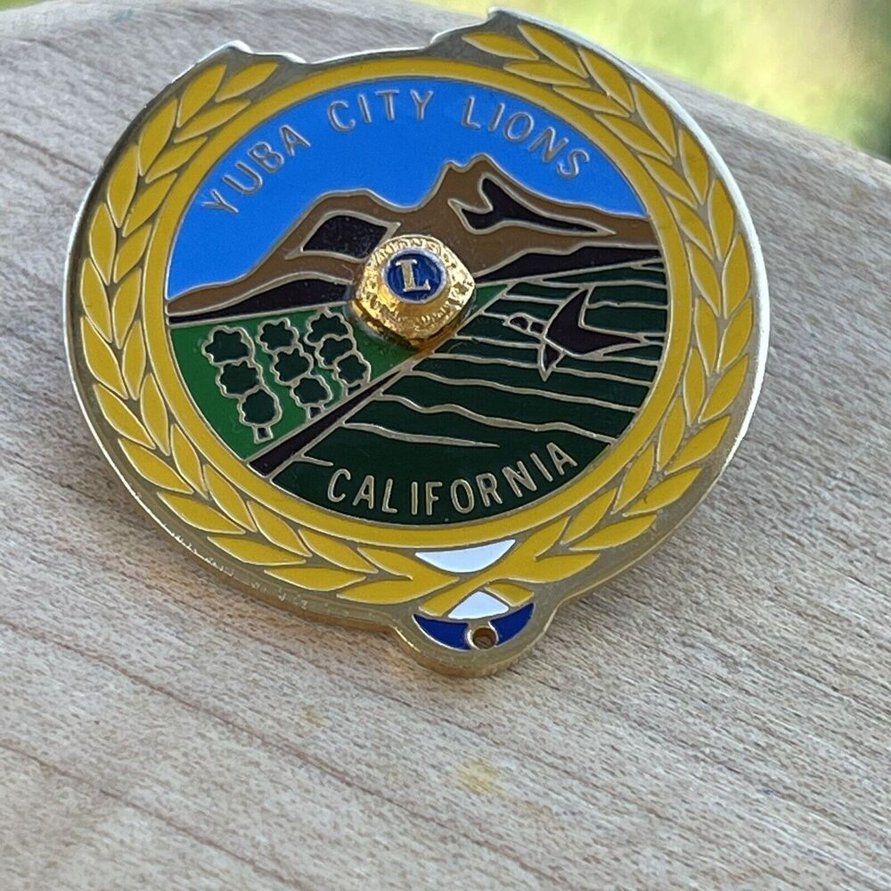 Lions Club Lapel Pin Yuba City‎ Lions California
